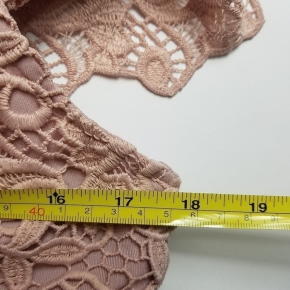 Quiet Luxury Pink Rose Thin Strap Elegant Maxi Lace Dress Size 12 - Picture 8 of 9